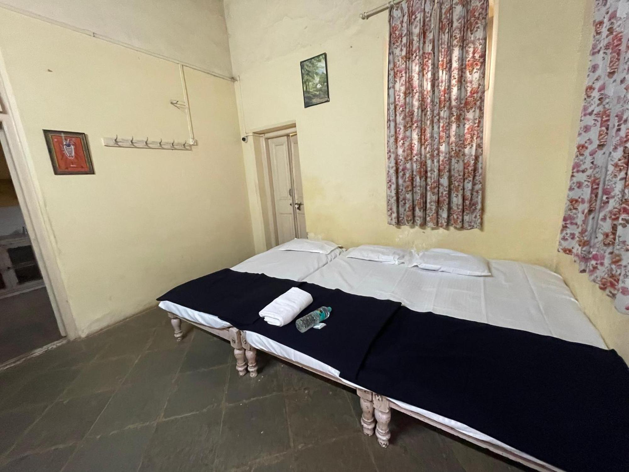 The Imperial Heritage II 2 Minutes From Station And Market II Deluxe Ac Rooms II Lonavala Bagian luar foto